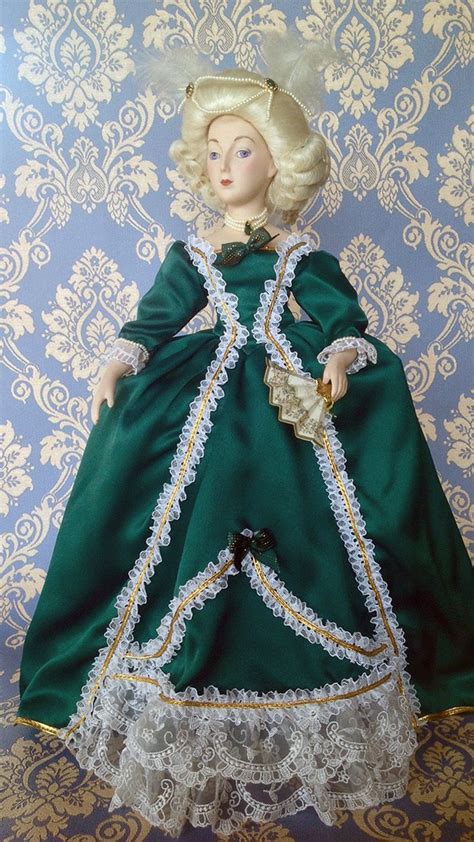 Marie Antoinette The Queen 1990 Franklin Mint Bride Dolls