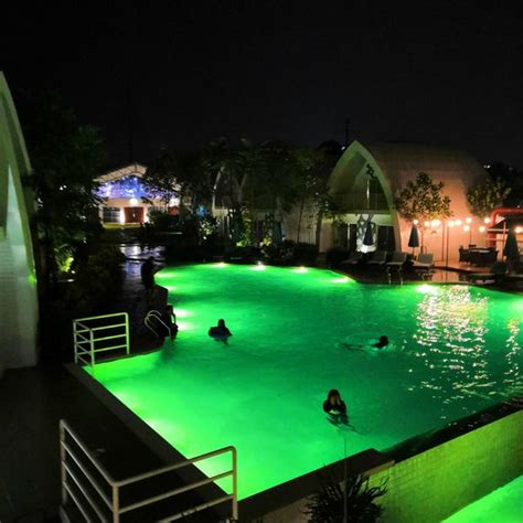 With cutting edge features that make it a social hotspot. dash box hotel @ MaGIC Village - Cyberjaya, Selangor