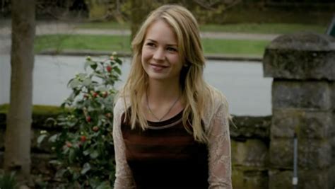 Picture Of Britt Robertson In The Secret Circle Brittany Robertson