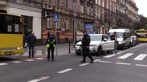 Szukaj ogłoszeń na temat autobus z katowice na stronach serwisu darmowych anonsów www.gumtree.pl. Autobus zablokował centrum Katowic. Chciał skręcić z ...