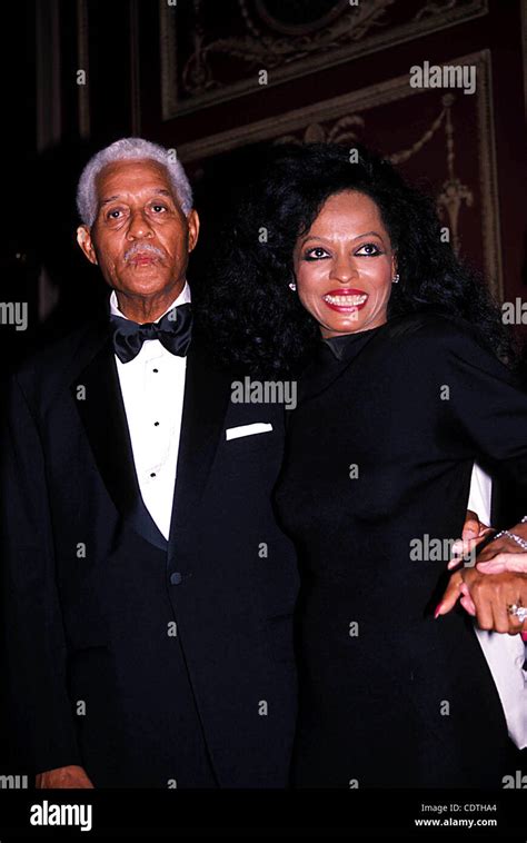 Diana ross father berry gordy hi-res stock photography and images - Alamy