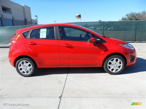Race Red 2012 Ford Fiesta Se Hatchback Exterior Photo 59051981
