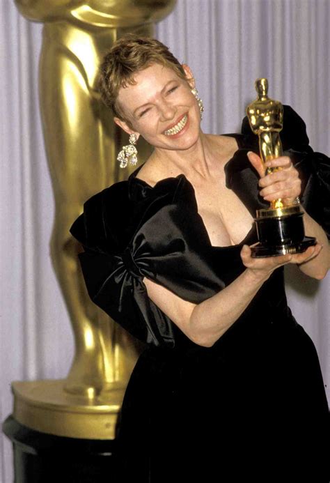 Oscar Winner Dianne Wiest Reveals She Cant Afford Her Rent Closer Weekly