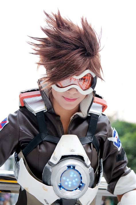 Tracer By Bec S Cosplay Tracer Cosplay Superhero Cosplay Cosplay
