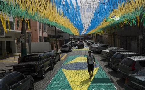Bandeiras Desenhos Em Clima De Copa Ruas Do Brasil Ganham Novas Cores Copa Do Mundo Ig