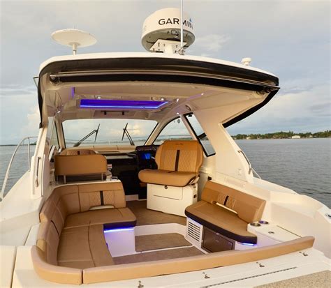 Sea Ray 350 Sundancer Sport Coupe 2017 For Sale For 289950 Boats