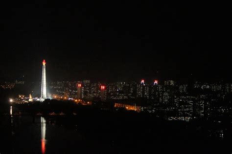 Pyongyang At The Juche Tower At Night 846 Pm August 8 20 Flickr