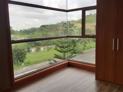 For Sale Beautiful 4BR House Hillside Tagaytay Highlands Php30M