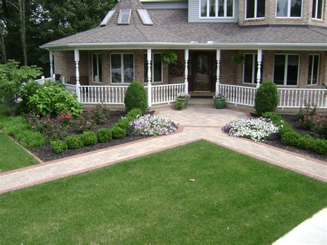 Front Walkway Landscape Ideas Many Have A Walkway That Cuts Across