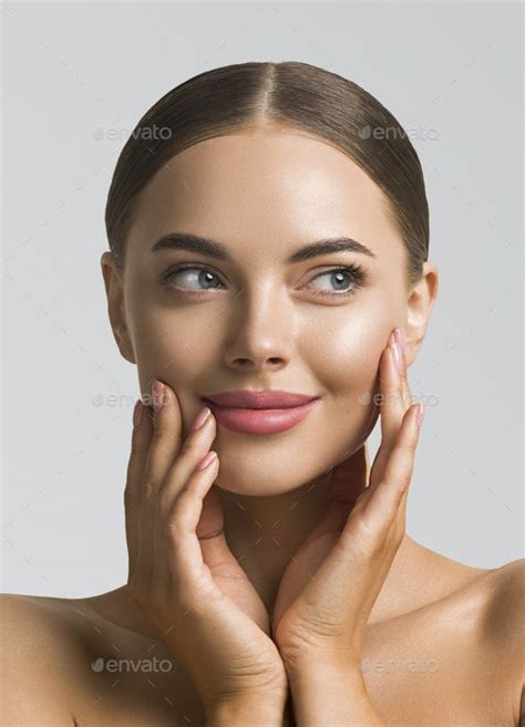 Female Portrait Woman Portrait Faces Cosmetics Tan Face Skin Clinic