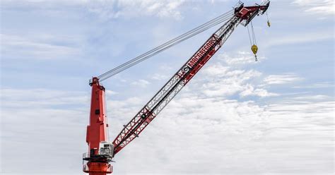 Truck cranes are a type of mobile crane made of a boom mounted to a truck bed and are, therefore, road legal. Lattice boom crane - MacGregor.com