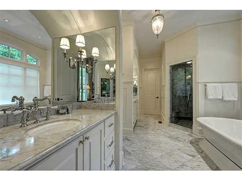 34 Large Luxury Primary Bathrooms That Cost A Fortune In 2021