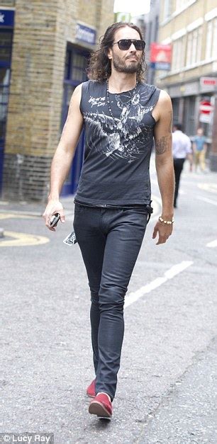 The Scary Proof That Skinny Jeans Should Come With A Health Warning Daily Mail Online