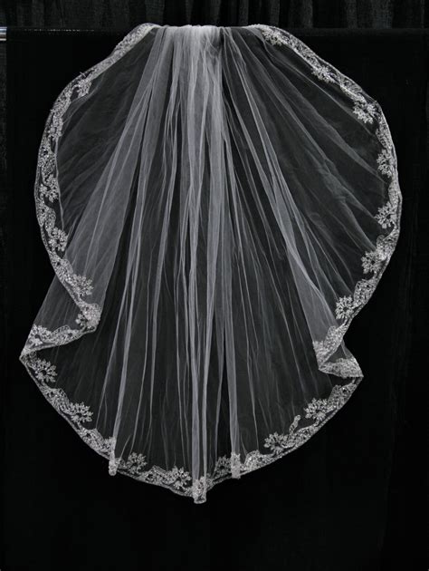 273 Maritzas Bridal Veils Inc