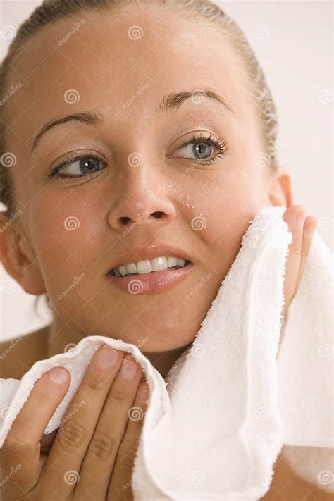 Woman Drying Skin Stock Photo Image Of Pretty Towel 14645790