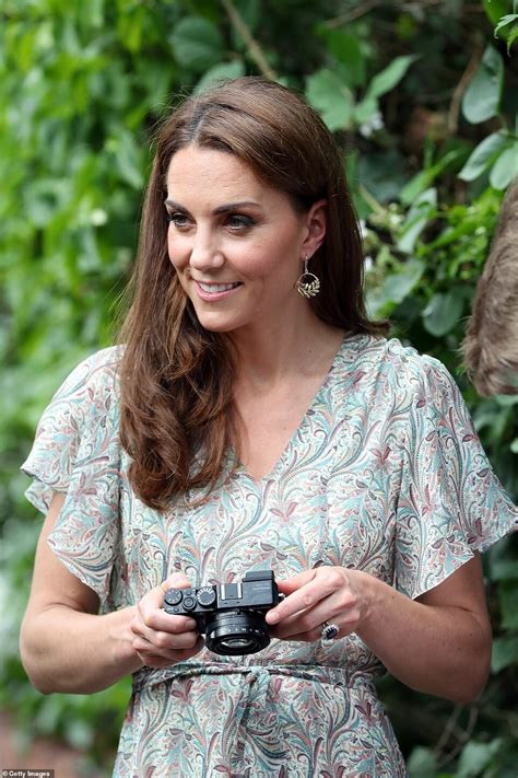 Get the latest on the duchess of cambridge. Kate Middleton Sexy at Seminar On Photography in London ...