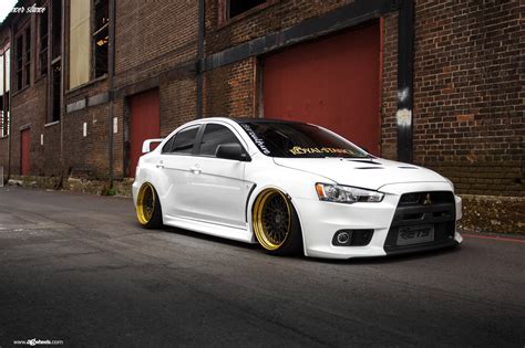 It came with features that were fitted for a rally car, but able to be driven on the street. Mitsubishi lancer evolution on air suspension by avant ...