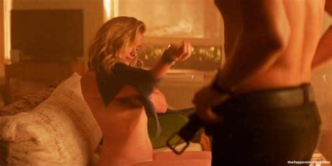 elizabeth lail elizabethlail nude leaks photo 1 thefappening