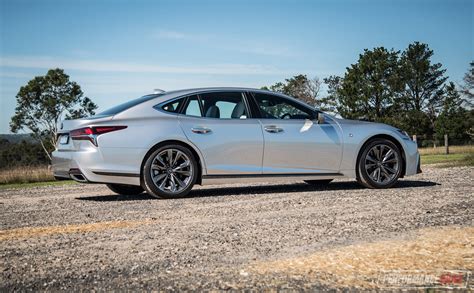 Edmunds also has lexus ls 500 pricing, mpg, specs, pictures, safety features, consumer reviews and more. 2020 Lexus LS 500 F Sport review (video) | PerformanceDrive