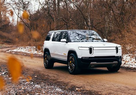 First Official Look At White Rivian R1s Page 2 Rivian Forum R1t