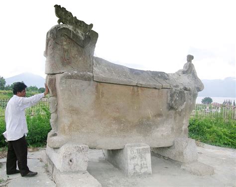 Kepandaian ini diperoleh setelah mereka menerima pengaruh dari kebudayaan dongson (vietnam). Tugas sejarah tentang sarcofagus 4 February 2011 ~ Nizar ...