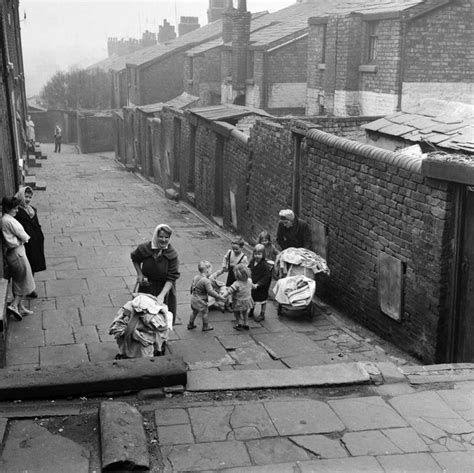 Iconic Photos That Perfectly Capture Life In S Liverpool