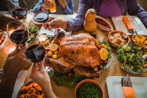 Dec 07, 2020 · you can't beat the classics, and we have everything you need for a perfect traditional thanksgiving feast. 5 Thanksgiving Dinner Table Topics That Don't Involve ...