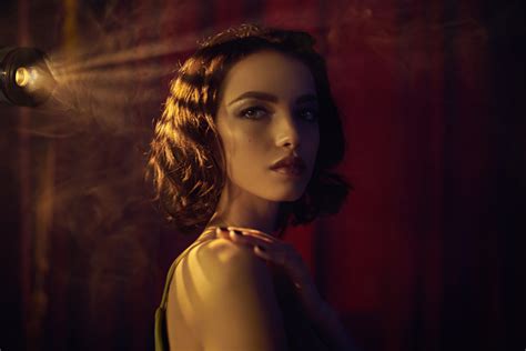 How To Use Dramatic Lighting Effectively In Your Photos