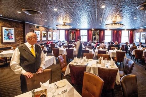 Moishes cashes in on its famous name | Montreal, Restaurant, Steakhouse