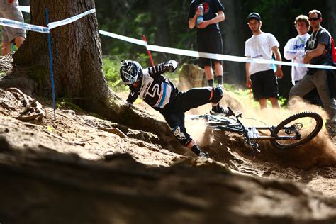 Have fun watching this 15 min video of the best all in raw!!! Loic Bruni of Lapierre at Val di Sole - 2012 UCI World Cup ...