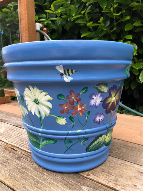 10 Ideas To Paint Flower Pots