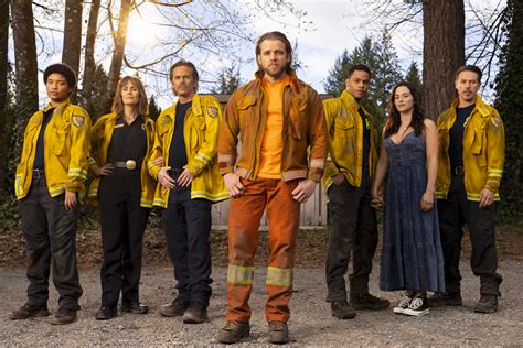 Fire Country Meet The Cast Of The Hit Firefighter Drama