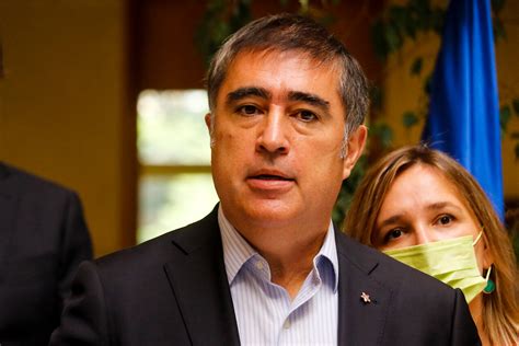La derecha chilena, en su peor momento: Ministro Desbordes: "Este gobierno ha actuado con criterio ...