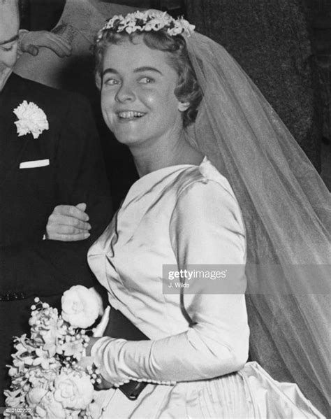 Suzanne Holman The Daughter Of Actress Vivien Leigh Marries Robin