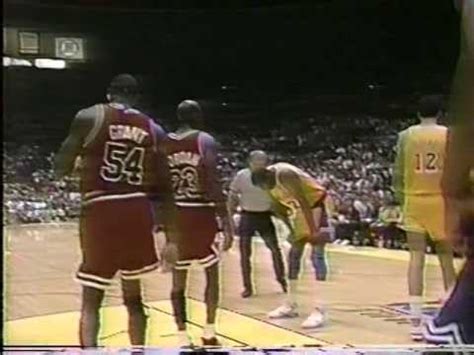 If worthy is healthy from the start of the series and scott plays the whole finals the bulls had been slowly improving in the past several years and were still regarded as being a year away. Bulls vs Lakers - 1991 Finals Game #5 - Second Half - Jim ...