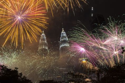 Incredible New Years Celebrations Around The World Huffpost