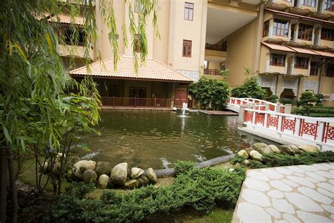 Oyster.com secret investigators tell all about pullman putrajaya lakeside. Pullman Putrajaya Lakeside Hotel | Luxabuilt Sdn Bhd