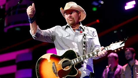 Toby Keith Cancer Singer Reveals Hes Undergoing Treatment But ‘will See The Fans Sooner Than