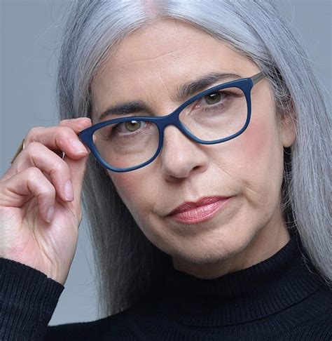 Glasses For Grey Hair 40 Styles 2022