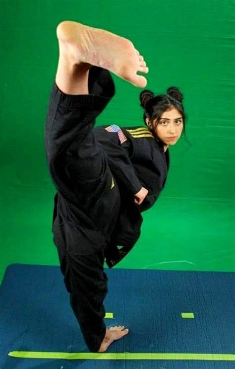 Pin By Martin Badua On Kampfsport Women Karate Female Martial