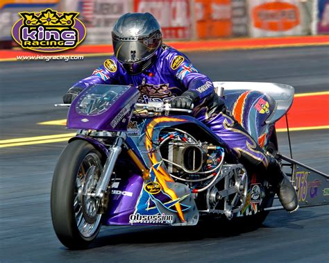 When talking about drag racing, the first thing that comes to mind is cars with customised body parts and modified engines racing across the path at blazing speed. King Racing: Top Fuel Bike // Drag Racing