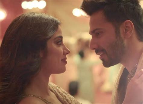 Bawaal Varun Dhawan And Janhvi Kapoor Romance In The Wedding Dance Number ‘dilon Ki Doriyan