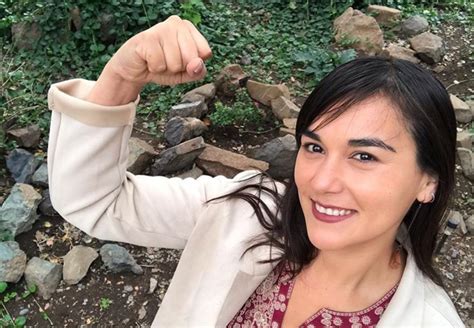 A pesar de su embarazo, siches no para. Izkia Siches Embarazada : Esposo de Javiera Suárez ...