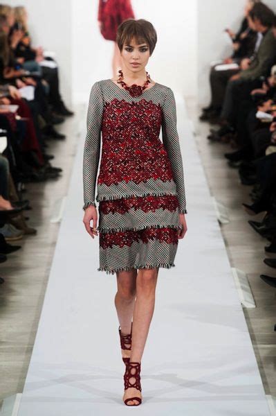 oscar de la renta fall 2014 is as gorgeous as ever fall winter dresses fashion week runway