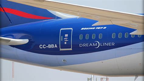 Boeing 787 Dreamliner Wallpapers Pictures Images