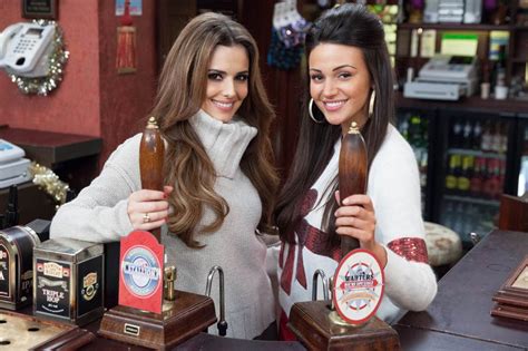 Meet The Rovers Returns New Barmaid Cheryl Cole Pulls Pints On
