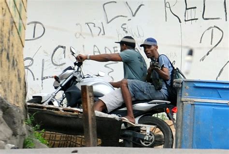 As Melhores Fotos Da Guerra Ao Tráfico No Rio De Janeiro