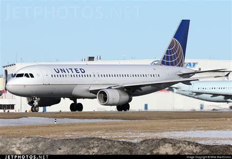 N481ua Airbus A320 232 United Airlines Mike Mackinnon Jetphotos