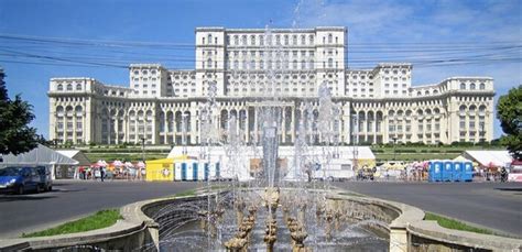 Vous sortez à bucarest, roumanie : Bucarest : Carnets de voyage d'une capitale déroutante ...
