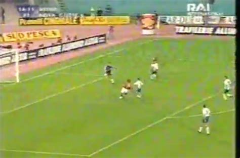 'nico' le pidió a una de ellas que se pusiera arriba de él y comenzaron a al respecto, tv notas aclaró en su informe sobre el volante vallecaucano: Tutti i calciatori della Roma che hanno segnato all'esordio